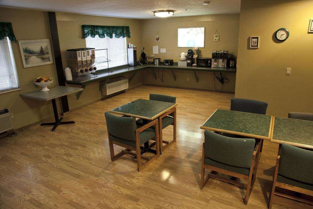 Hotel Quality Inn & Suites Wilsonville OR photo 4