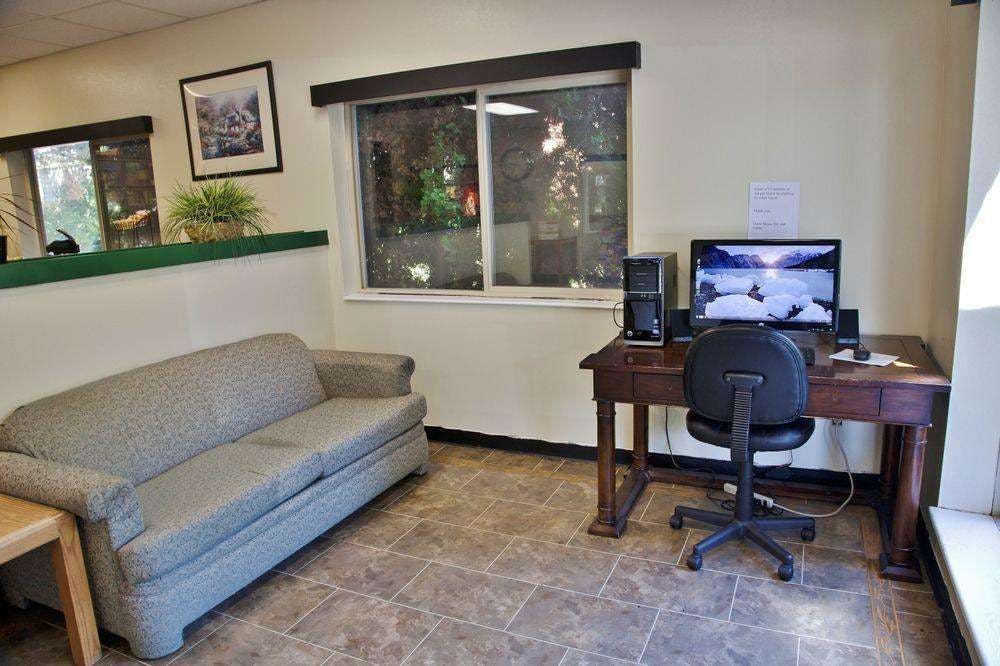 Hotel Quality Inn & Suites Wilsonville OR photo 5