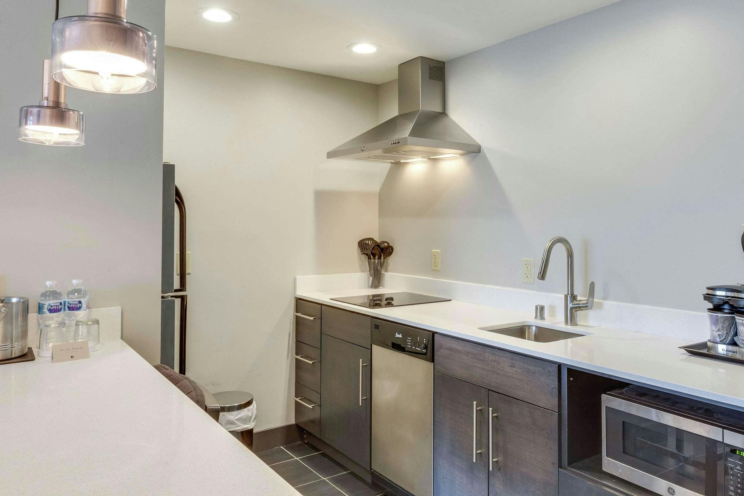 Hotel Doubletree by Hilton Hotel Racine Harbourwalk photo 5