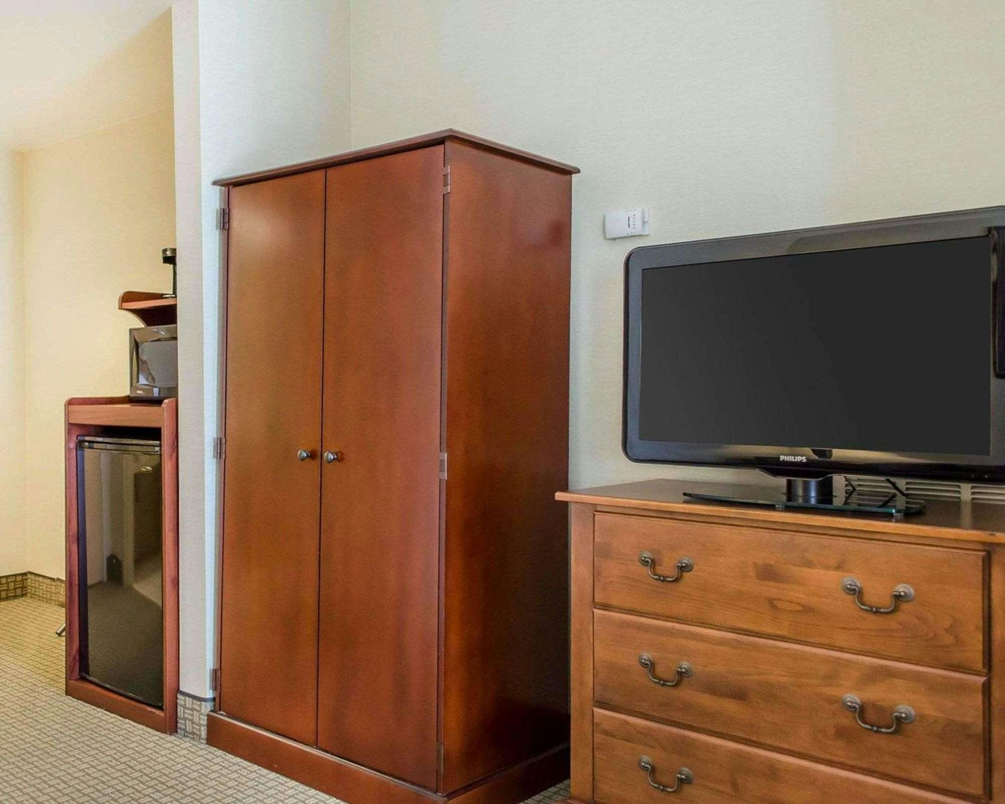 Hotel Comfort Inn & Suites York North photo 2