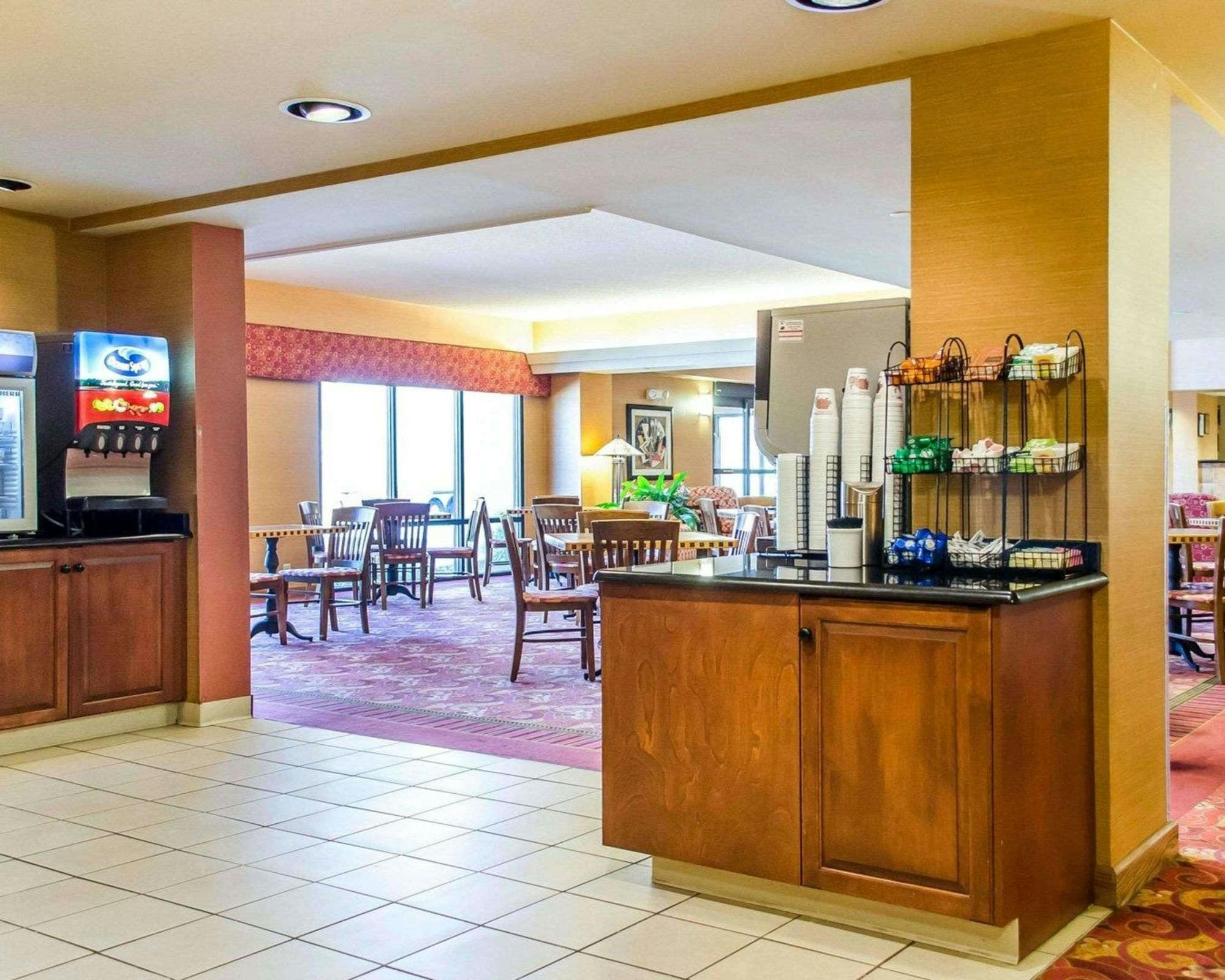 Hotel Comfort Inn & Suites York North photo 5