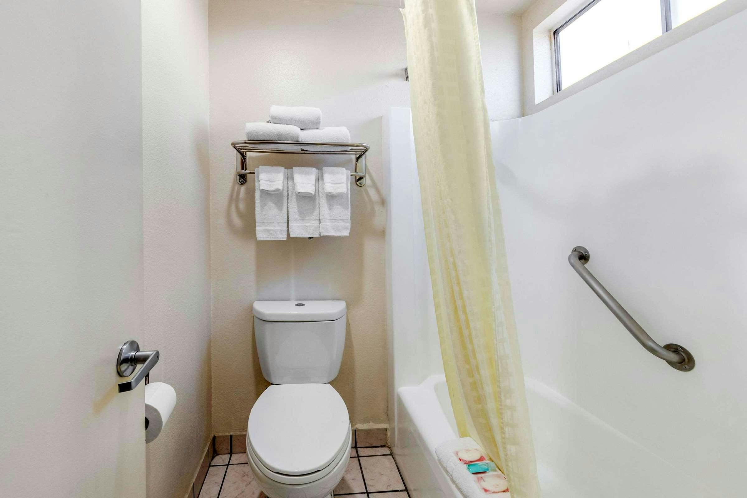 Hotel Econo Lodge On Historic Route 66 photo 3