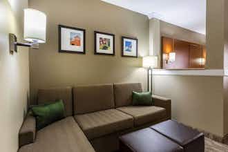 Hotel Comfort Suites Lubbock TX photo 4