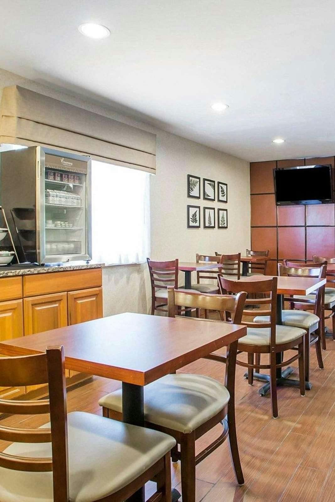 Hotel Sleep Inn Naperville - Chicago photo 4