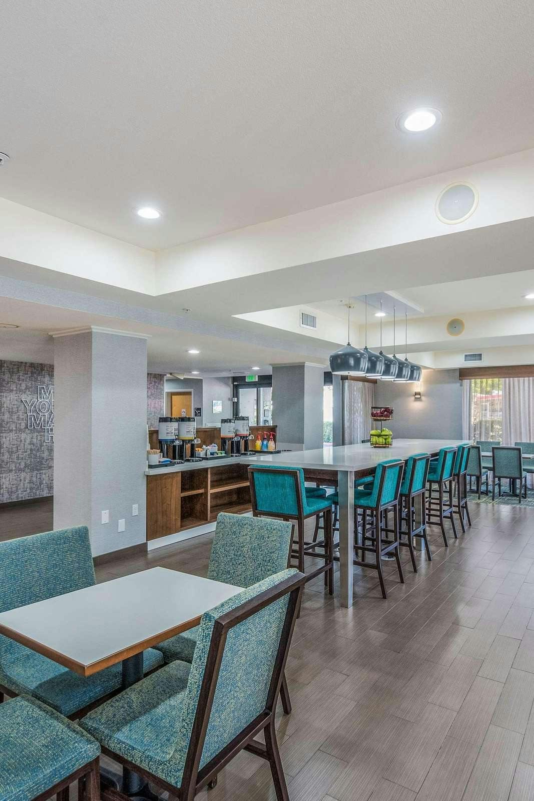 Hotel Hampton Inn Oakland-Hayward photo 4