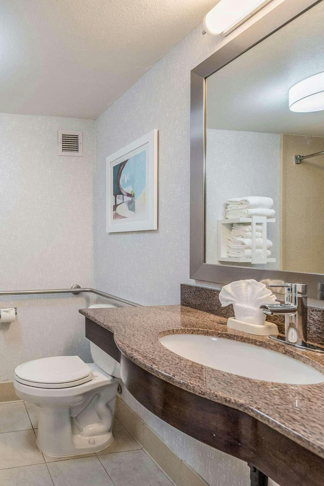 Hotel Hampton Inn Oakland-Hayward photo 3