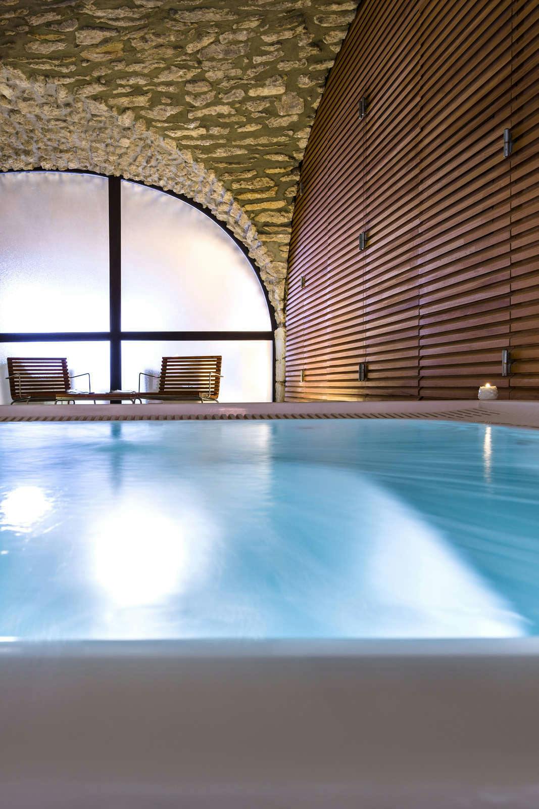 Hotel Moulin de Vernègues Hôtel & Spa photo 2