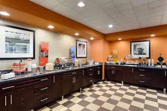 Hotel Hampton Inn & Suites Pharr photo 5