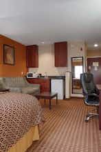 Hotel Best Western Concord Inn & Suites photo 2