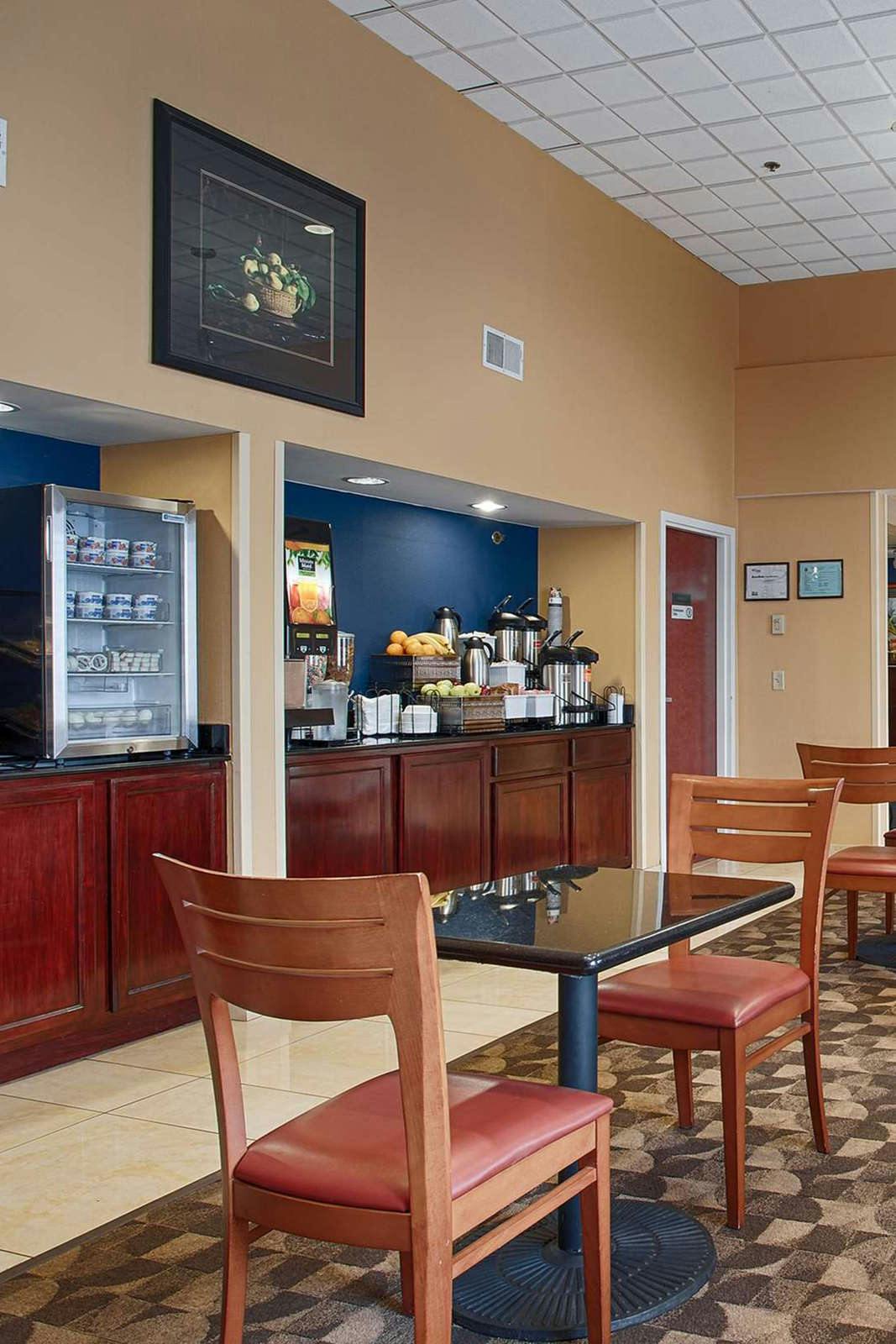 Hotel Best Western Concord Inn & Suites photo 5