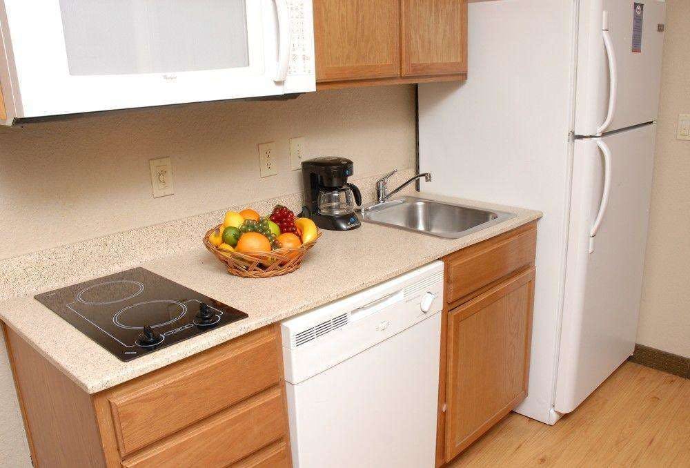 Hotel Suburban Studios South Bend photo 4