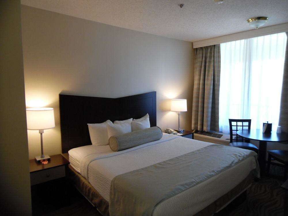 Hotel The Breakers Hotel &amp; Suites photo 5