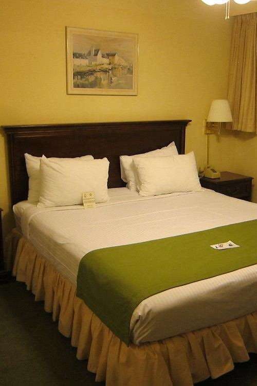 Hotel Hollywood Orchid Suites photo 2