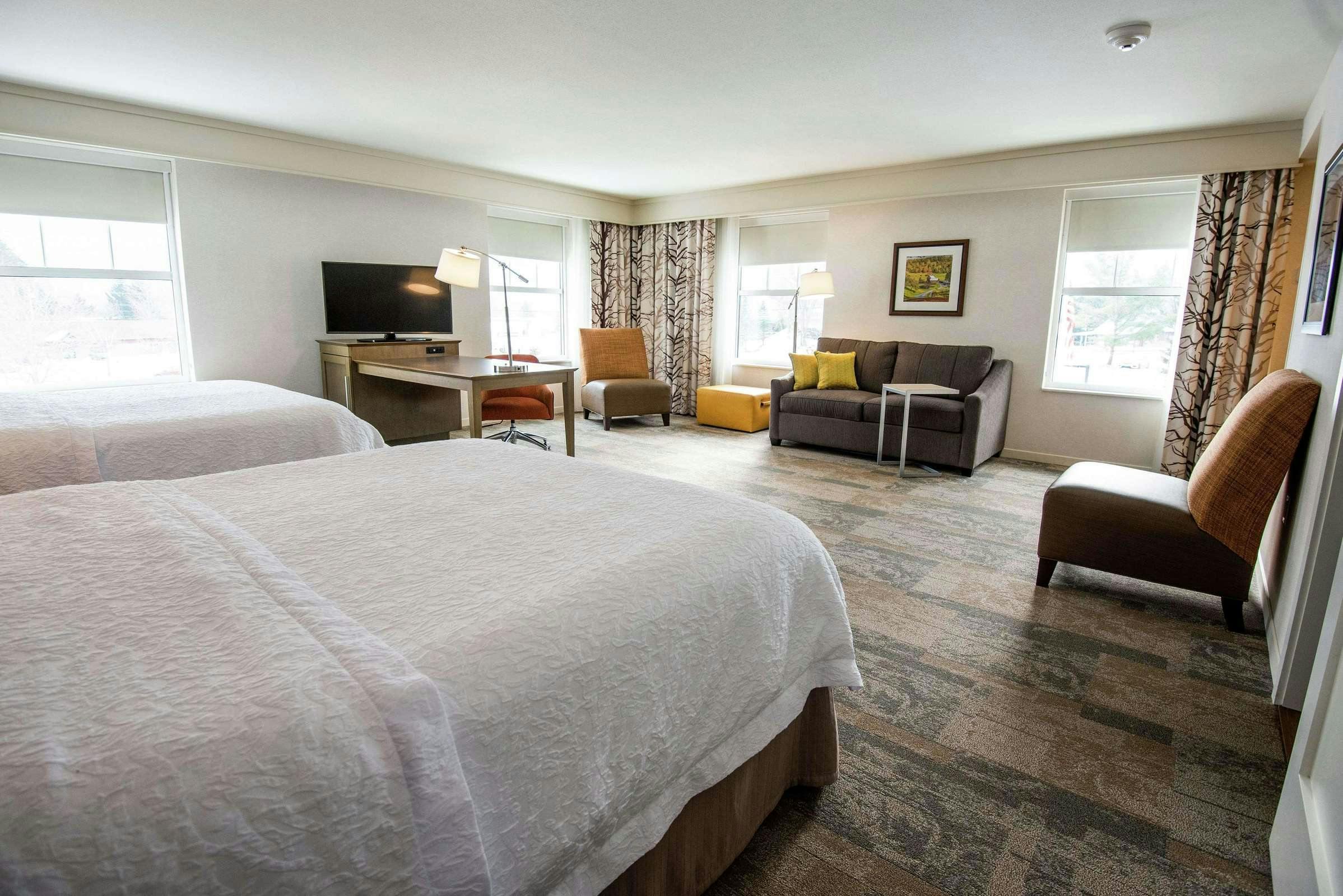 Hotel Hampton Inn and Suites Manchester VT photo 5