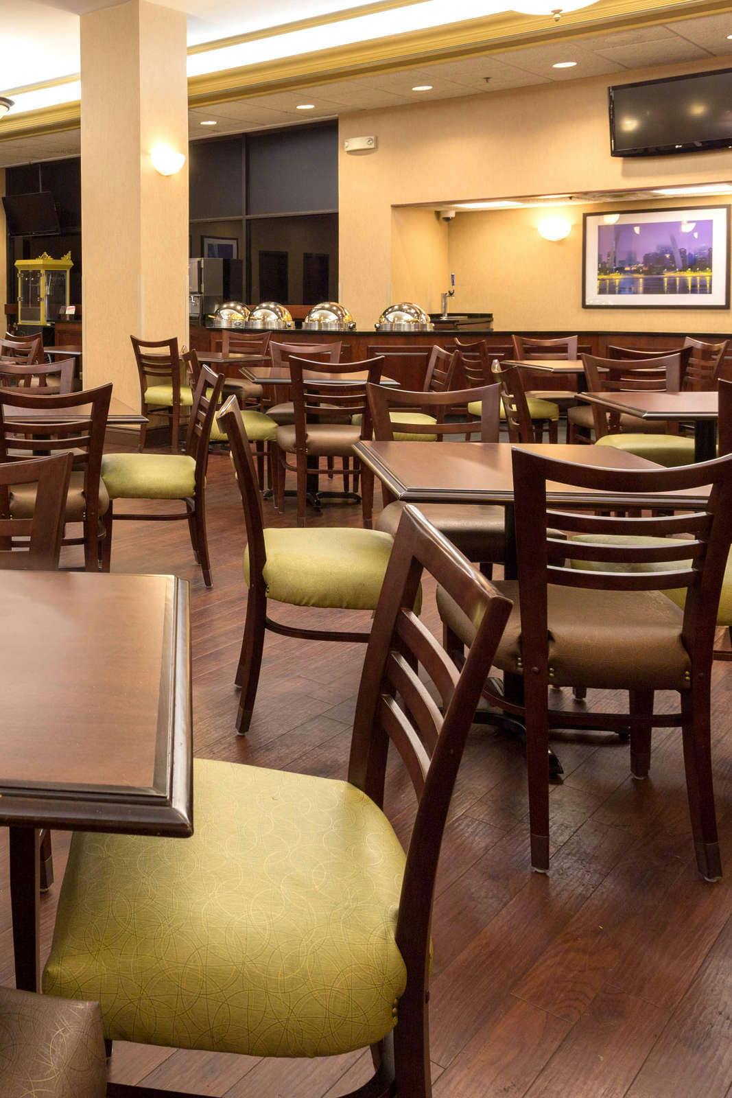 Hotel Pear Tree Inn St Louis Near Union Station photo 5