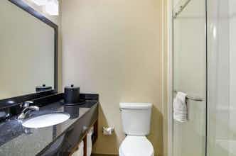 Hotel Comfort Inn & Suites Kansas City - Northeast photo 5