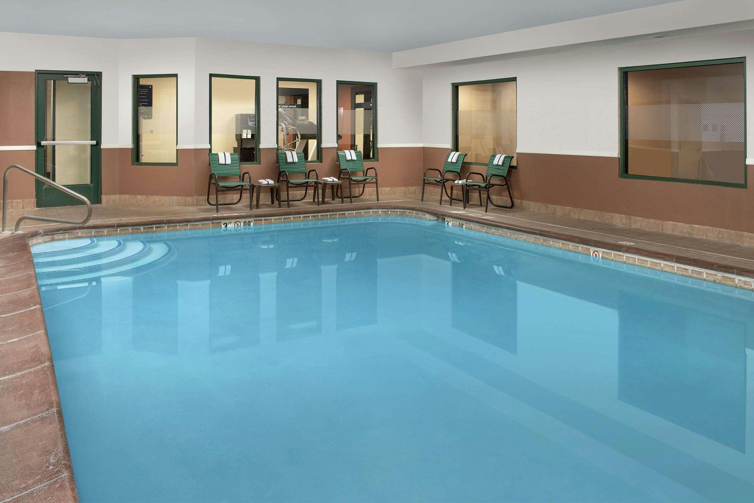 Hotel Hampton Inn Kansas City The Legends photo 5