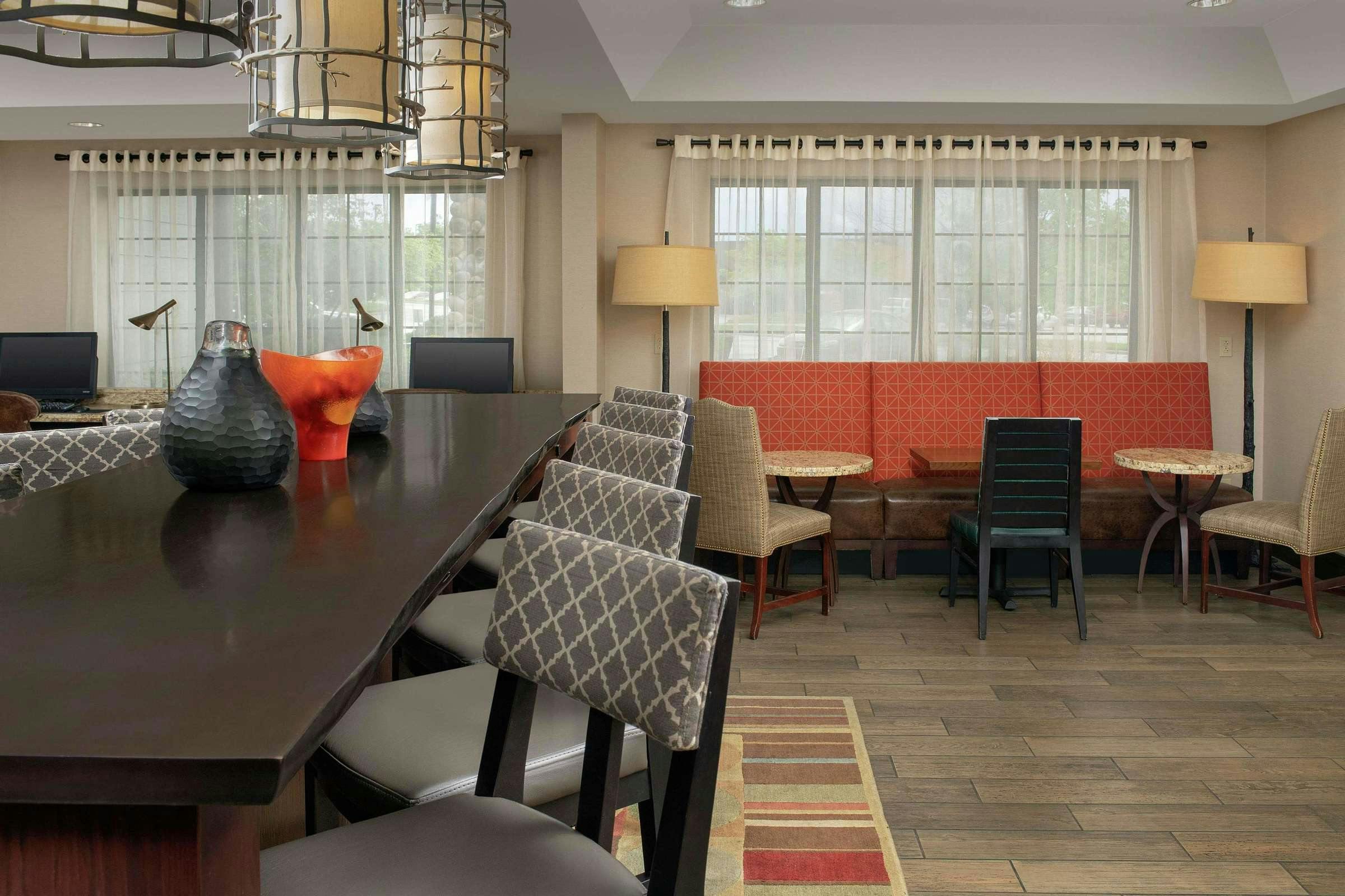 Hotel Hampton Inn Kansas City The Legends photo 4