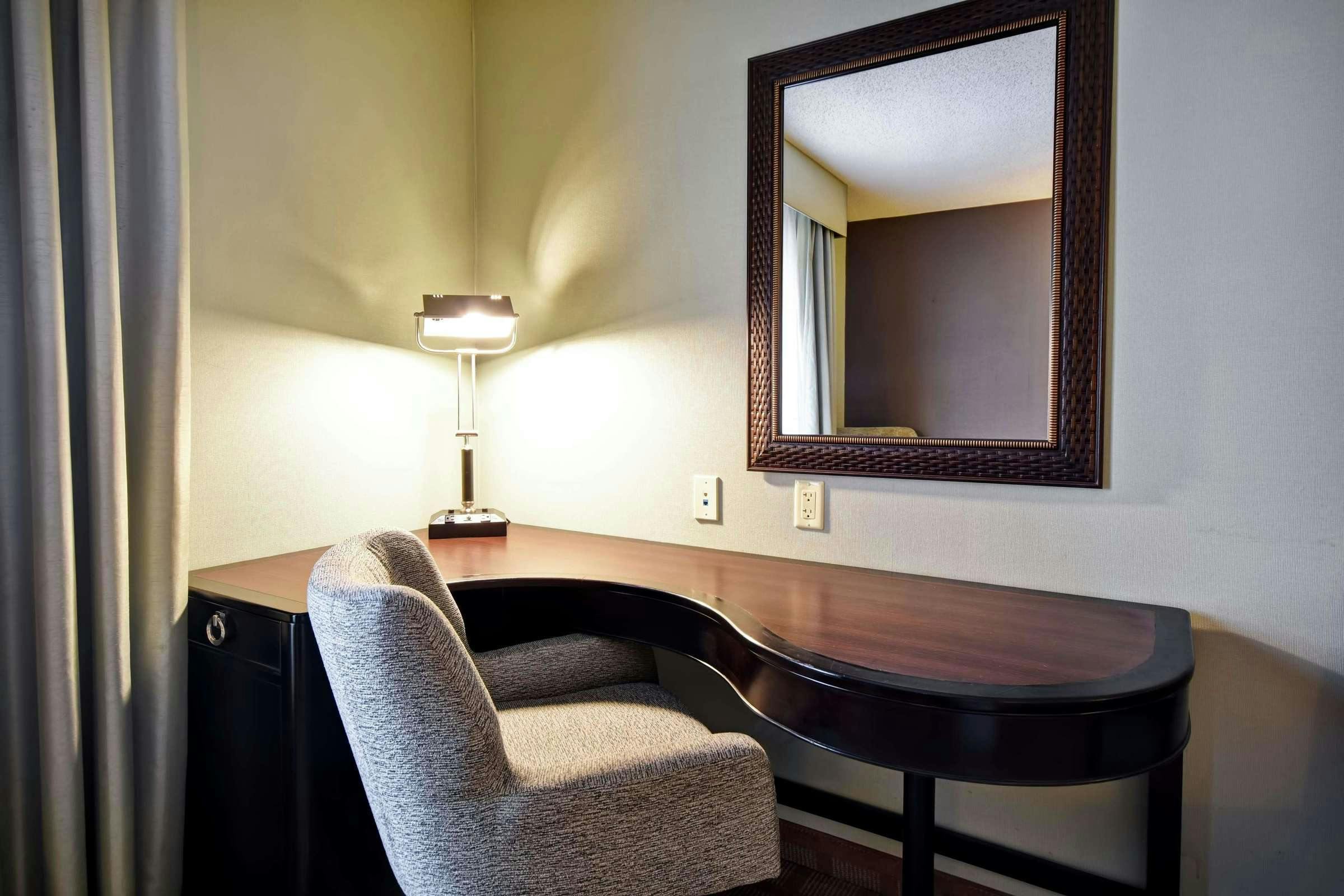 Hotel Hampton Inn & Suites Detroit-Canton photo 1