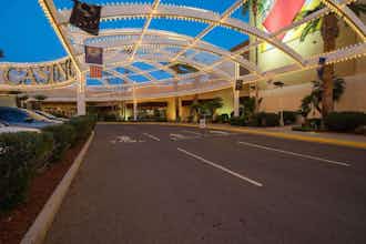 Hotel Golden Nugget photo 3