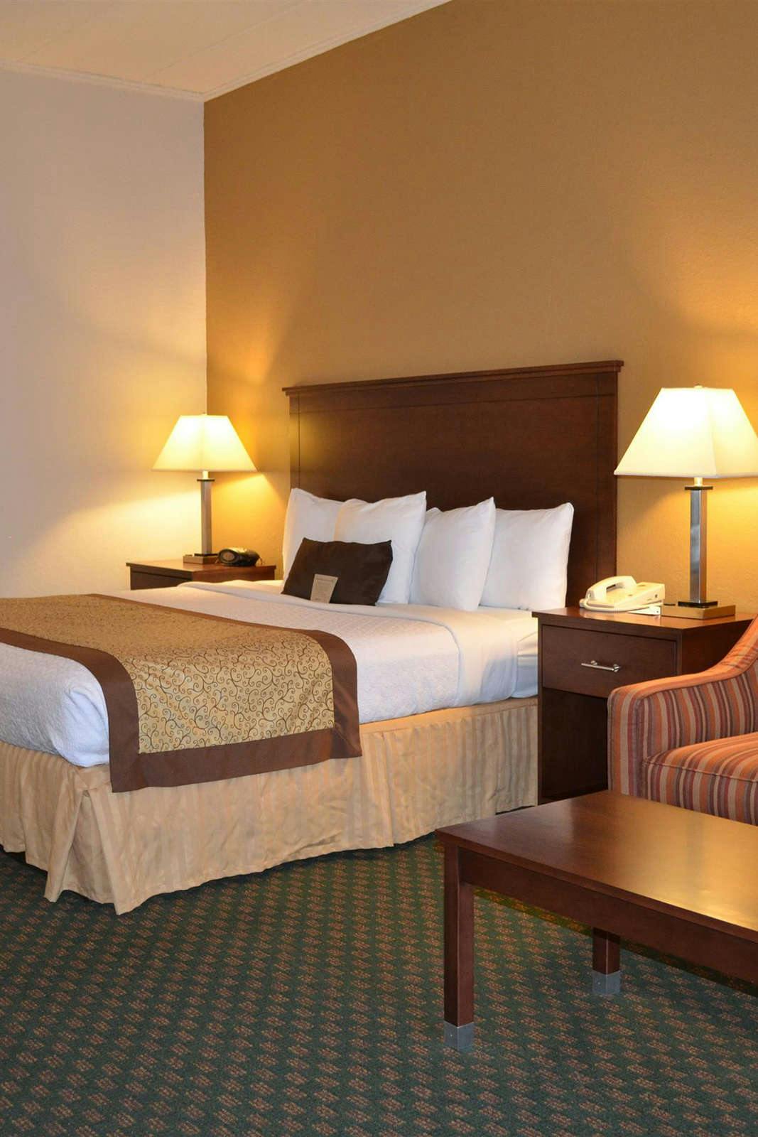 Hotel Best Western Plus Governor's Inn photo 1