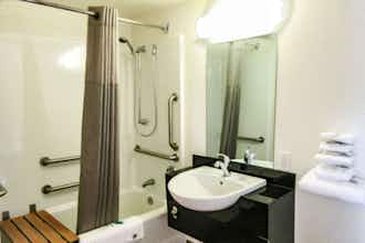 Hotel Rodeway Inn Altoona Orchard Plaza photo 3