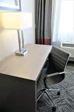 Hotel Quality Inn and Suites Pacific Auburn photo 3