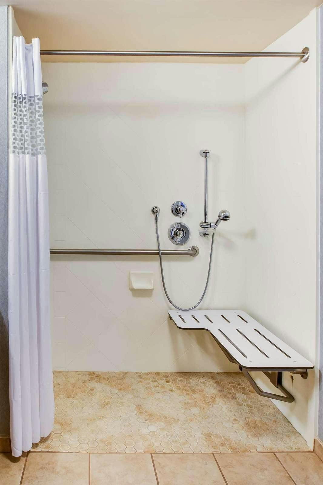 Hotel Hampton Inn & Suites Cape Cod-West Yarmouth photo 4