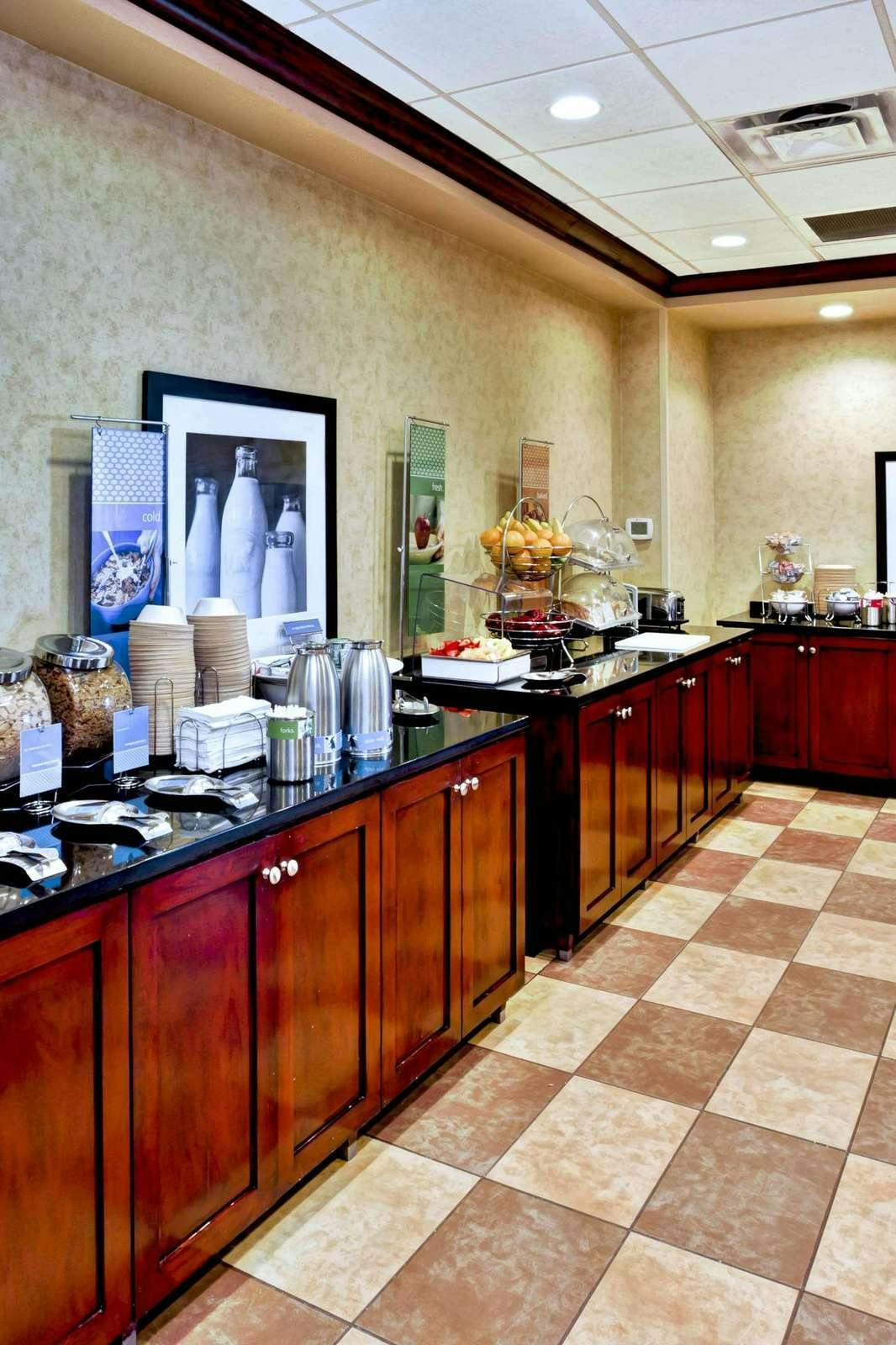 Hotel Hampton Inn & Suites Cape Cod-West Yarmouth photo 5