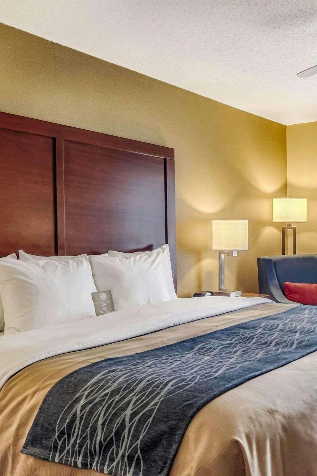 Hotel Comfort Inn & Suites Grafton - Cedarburg photo 1