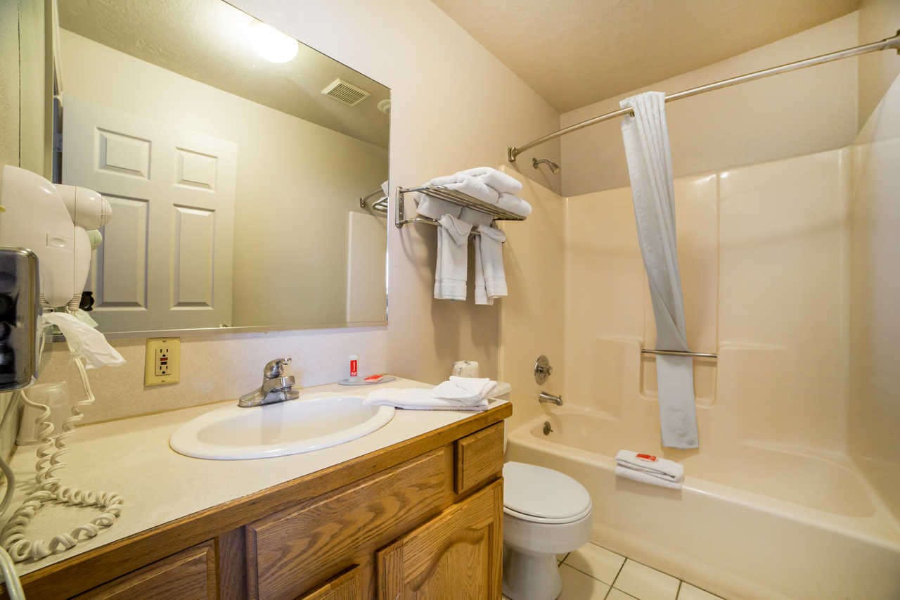 Hotel Econo Lodge Inn & Suites photo 4