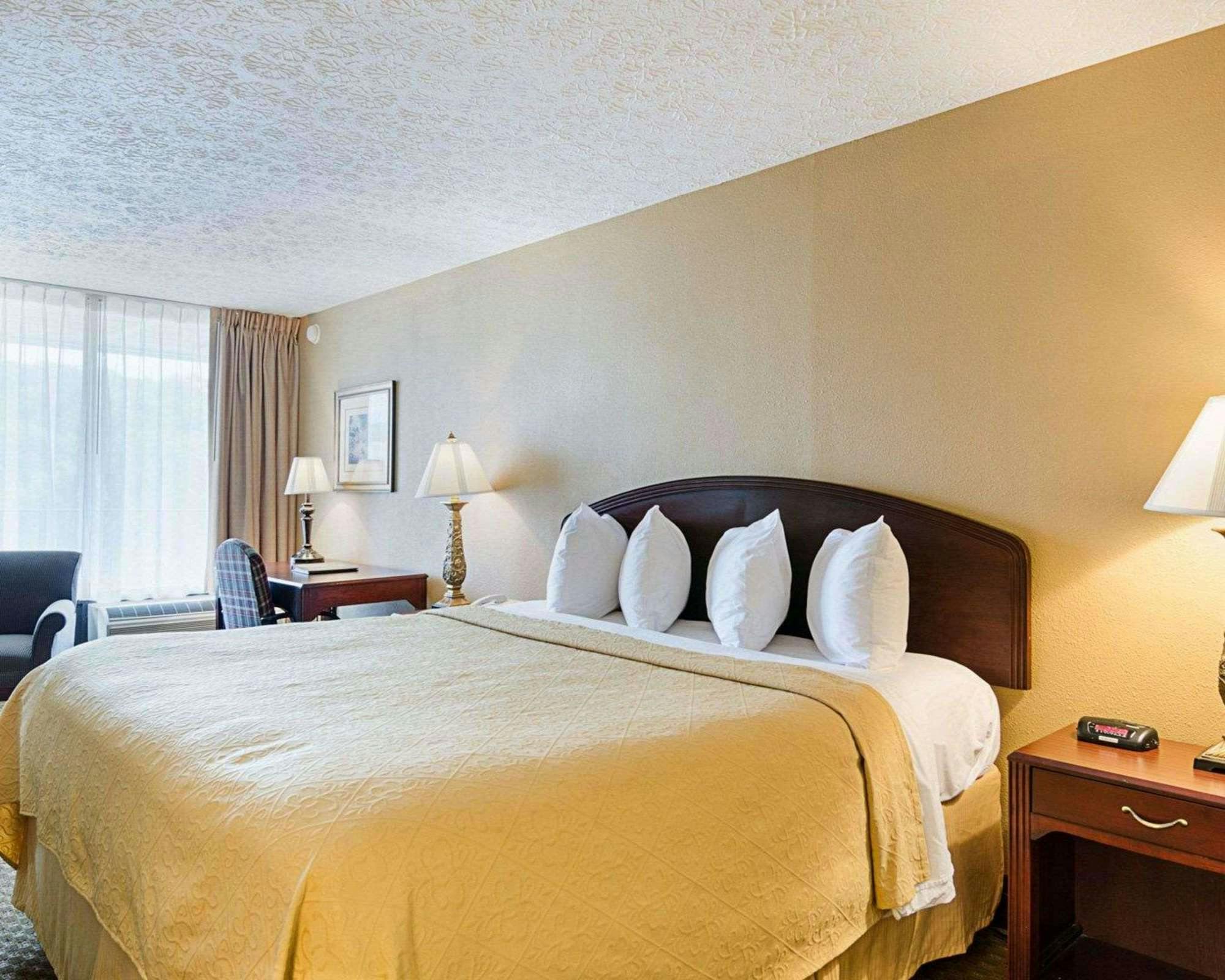 Hotel Quality Inn Lewisburg photo 1