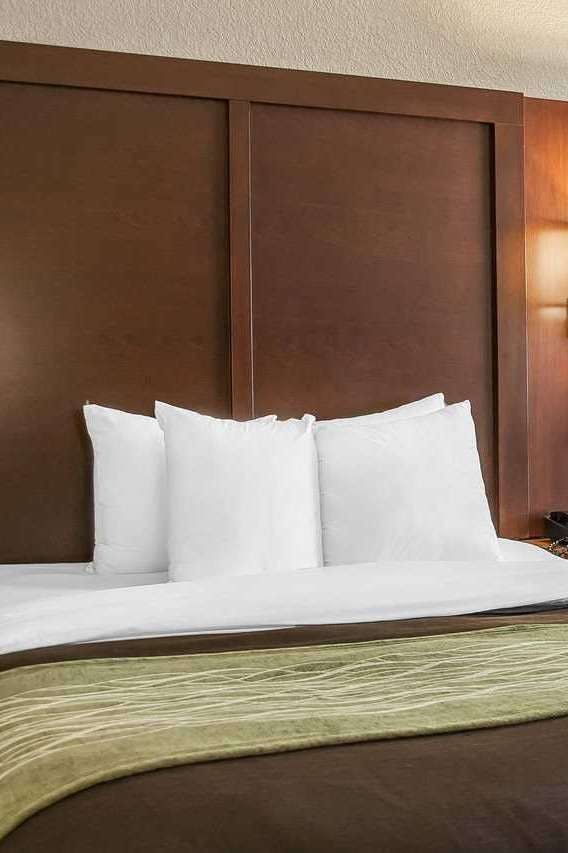 Hotel Comfort Inn Fergus Falls photo 1