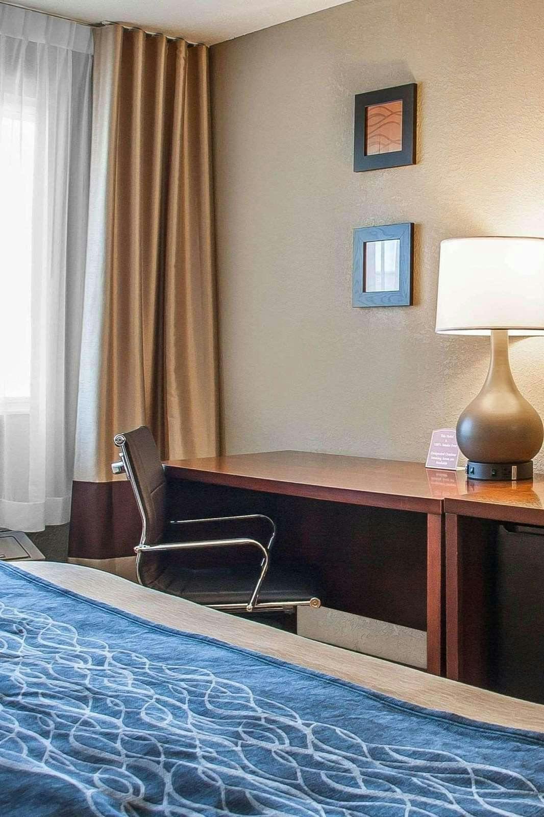 Hotel Comfort Inn Fergus Falls photo 3