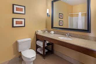 Hotel Comfort Suites McKinney - Allen photo 2