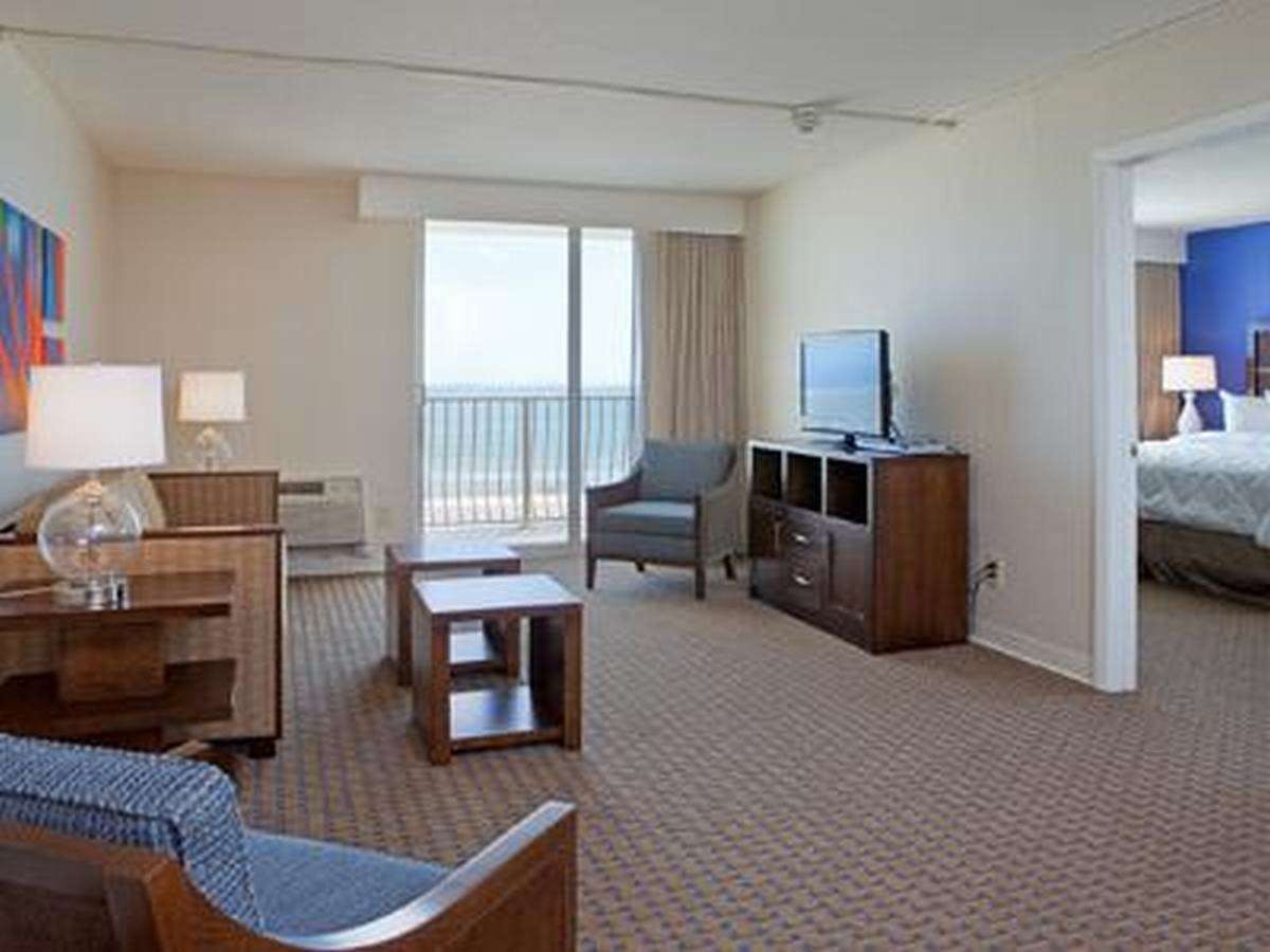 Hotel Casa Del Mar Beach Resort photo 5