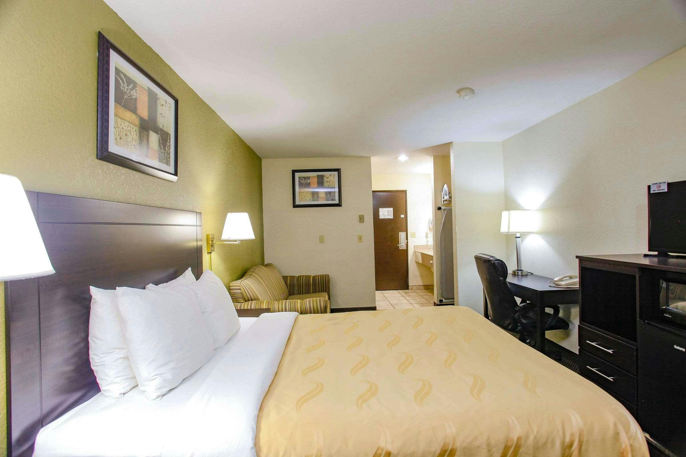 Hotel Cozy Inn formerly Quality Inn photo 1