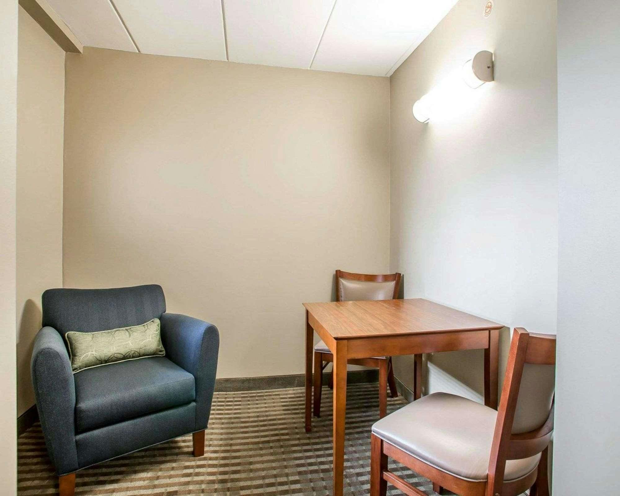 Hotel Comfort Inn Hammond I-94 photo 4