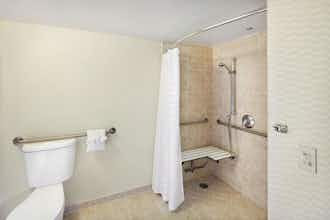 Hotel Embassy Suites by Hilton Milpitas Silicon Valley photo 4