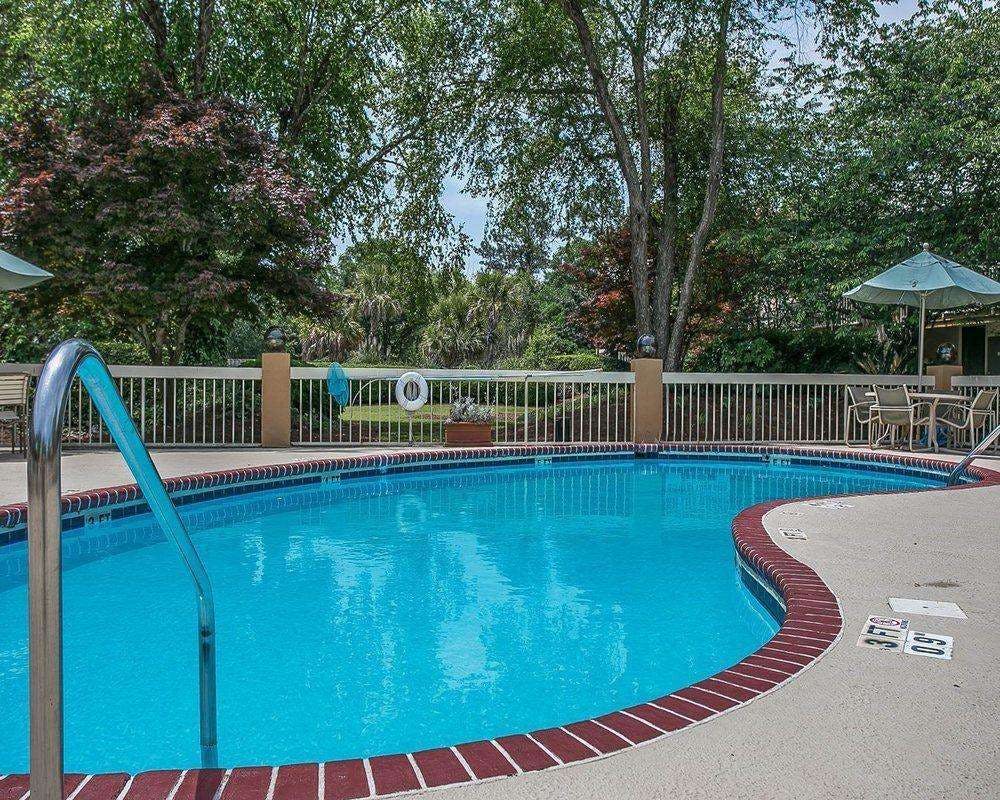 Hotel Quality Inn Sumter near Shaw AFB photo 1