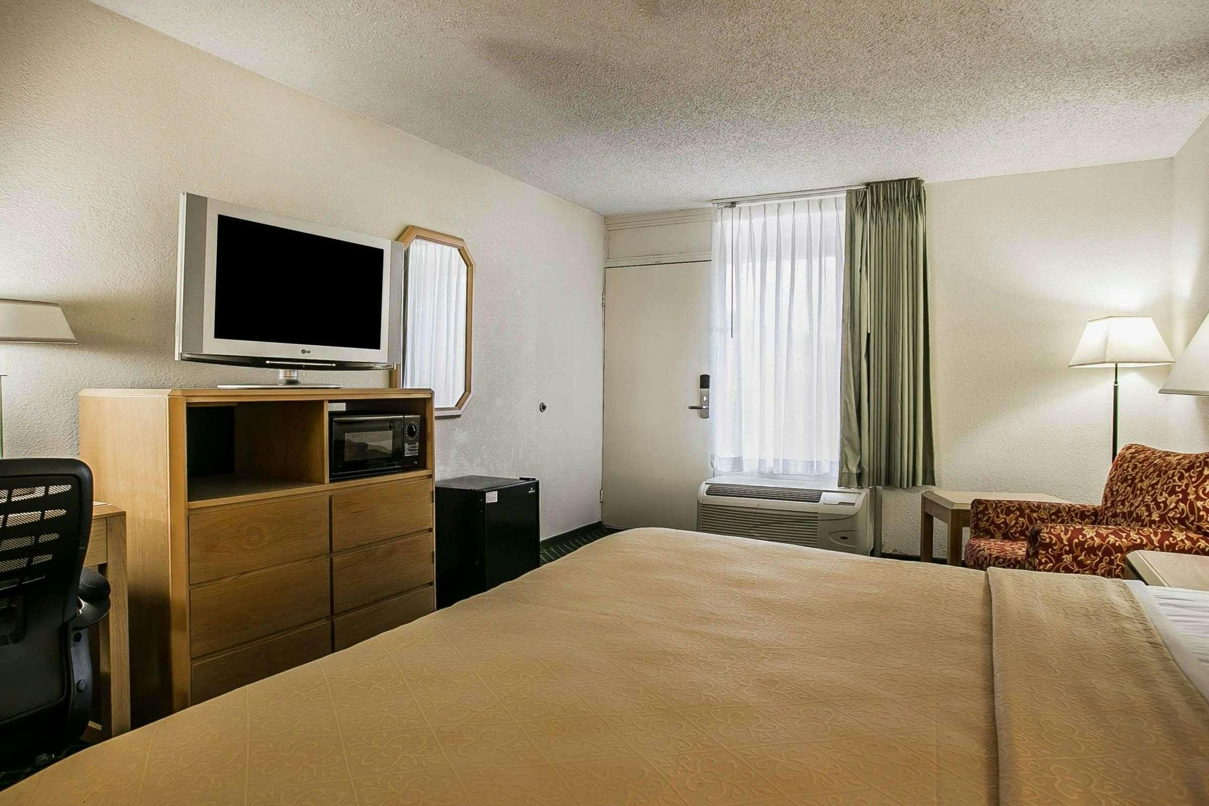 Hotel Quality Inn Sumter near Shaw AFB photo 5