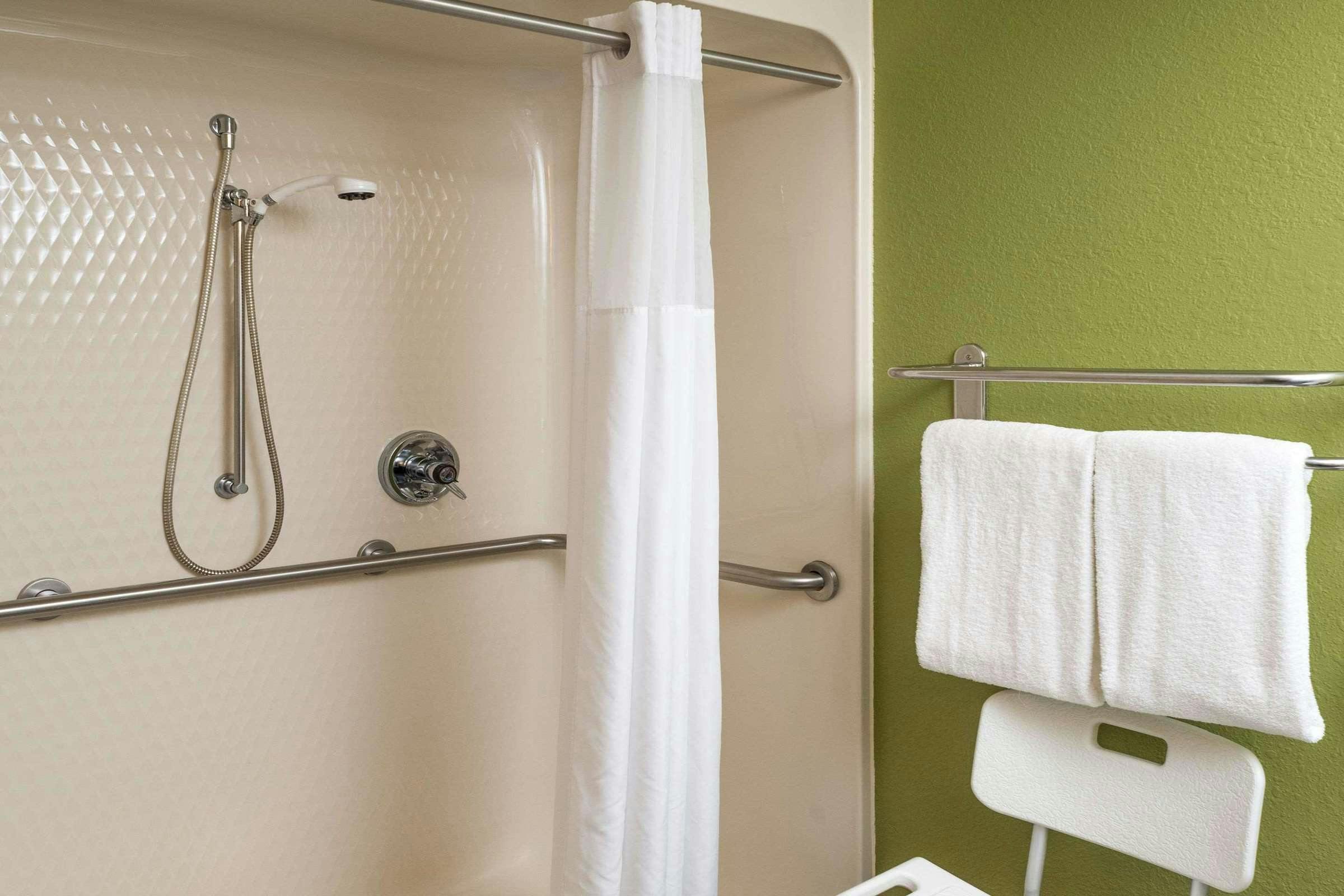 Hotel Sleep Inn Charleston North WV photo 5