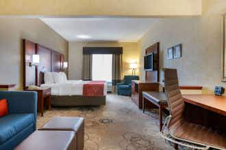 Hotel Comfort Suites Southfield/Detroit photo 4