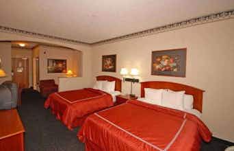 Hotel COMFORT SUITES LINN COUNTY FAIRGROUND AND EXPO photo 1