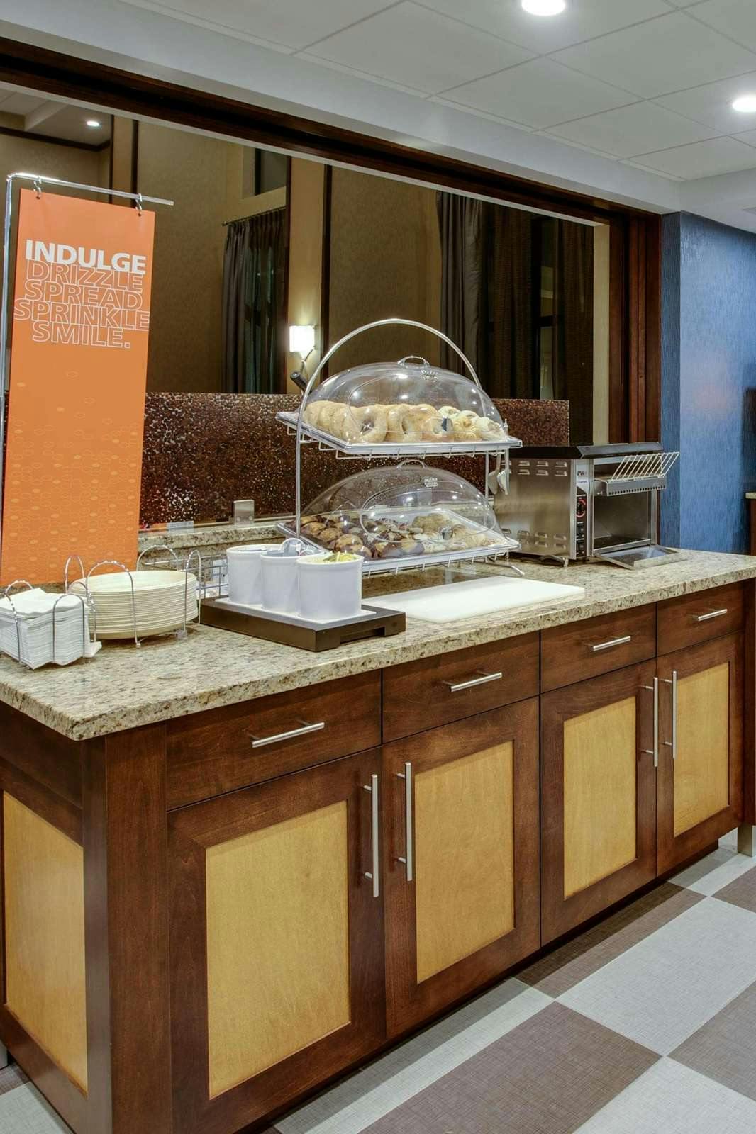 Hotel Hampton Inn & Suites Philadelphia/Bensalem photo 3