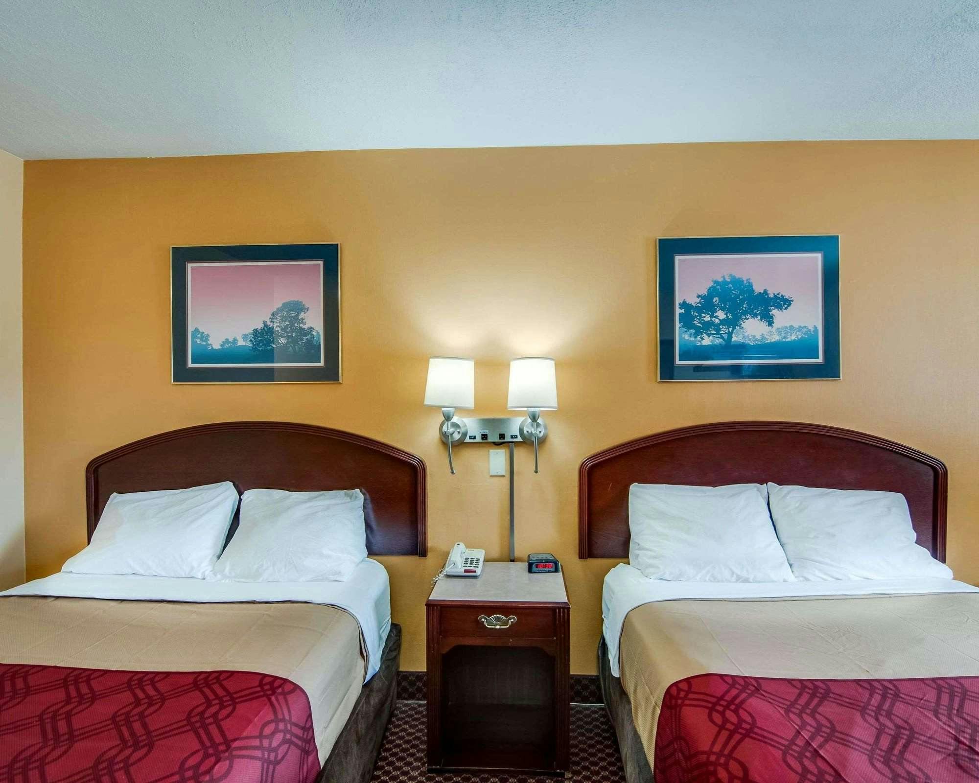 Hotel Econo Lodge Near Bluefield College photo 1