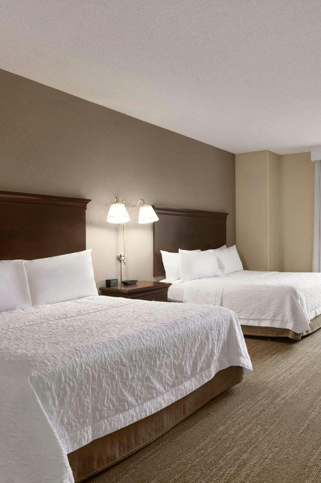 Hotel Hampton Inn & Suites Washington-Dulles International Airport photo 2