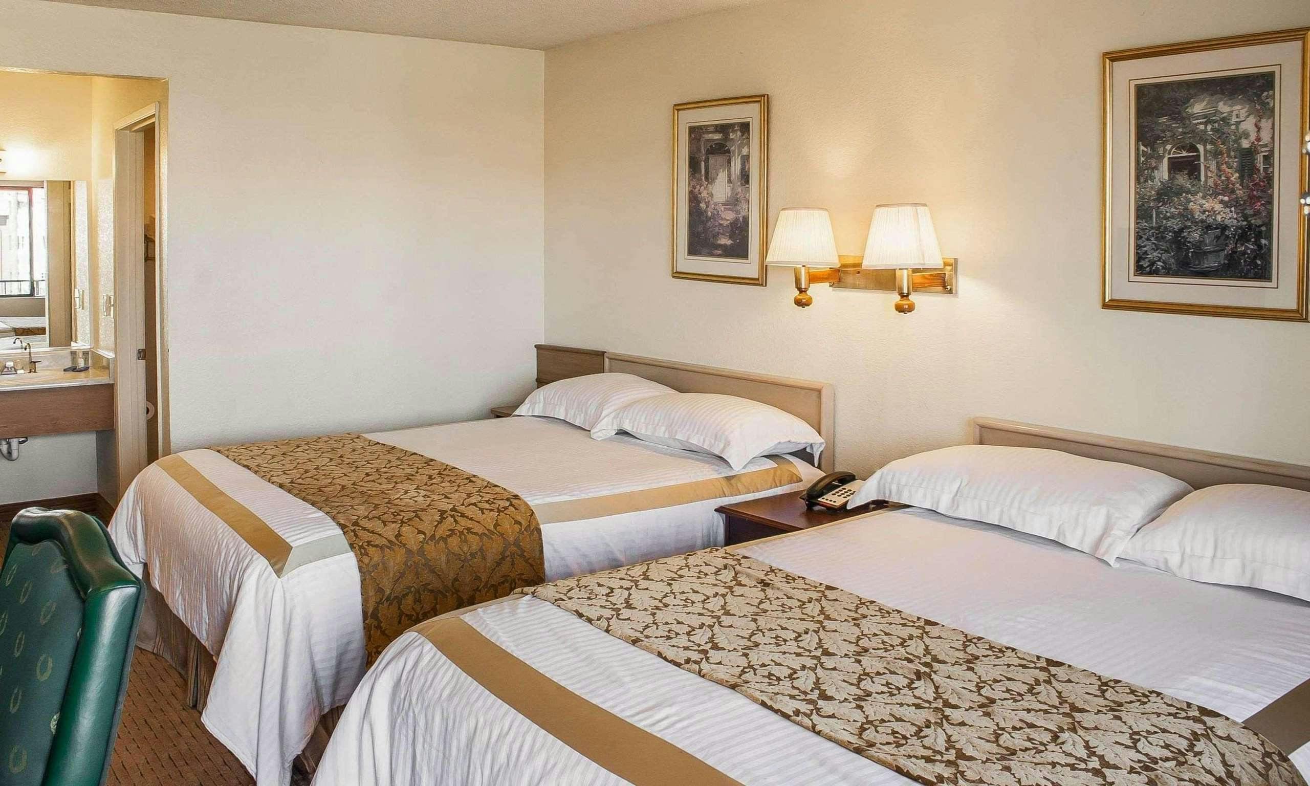 Hotel Rodeway Inn & Suites photo 1