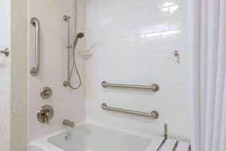 Hotel Hampton Inn Bar Harbor photo 1