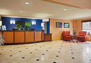 Hotel Fairfield Inn & Suites by Marriott Napa American Canyon photo 5